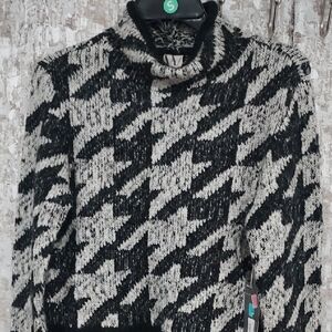Worthington Black and White Knit Sweater
